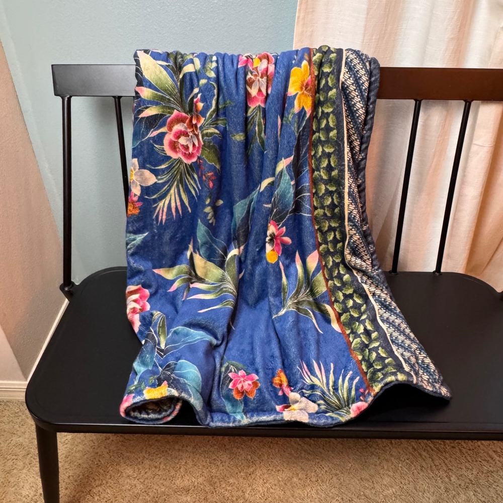 Johnny Was Throw Blanket Unisex OS Blue Floral Reversible Plush Boho Botanical